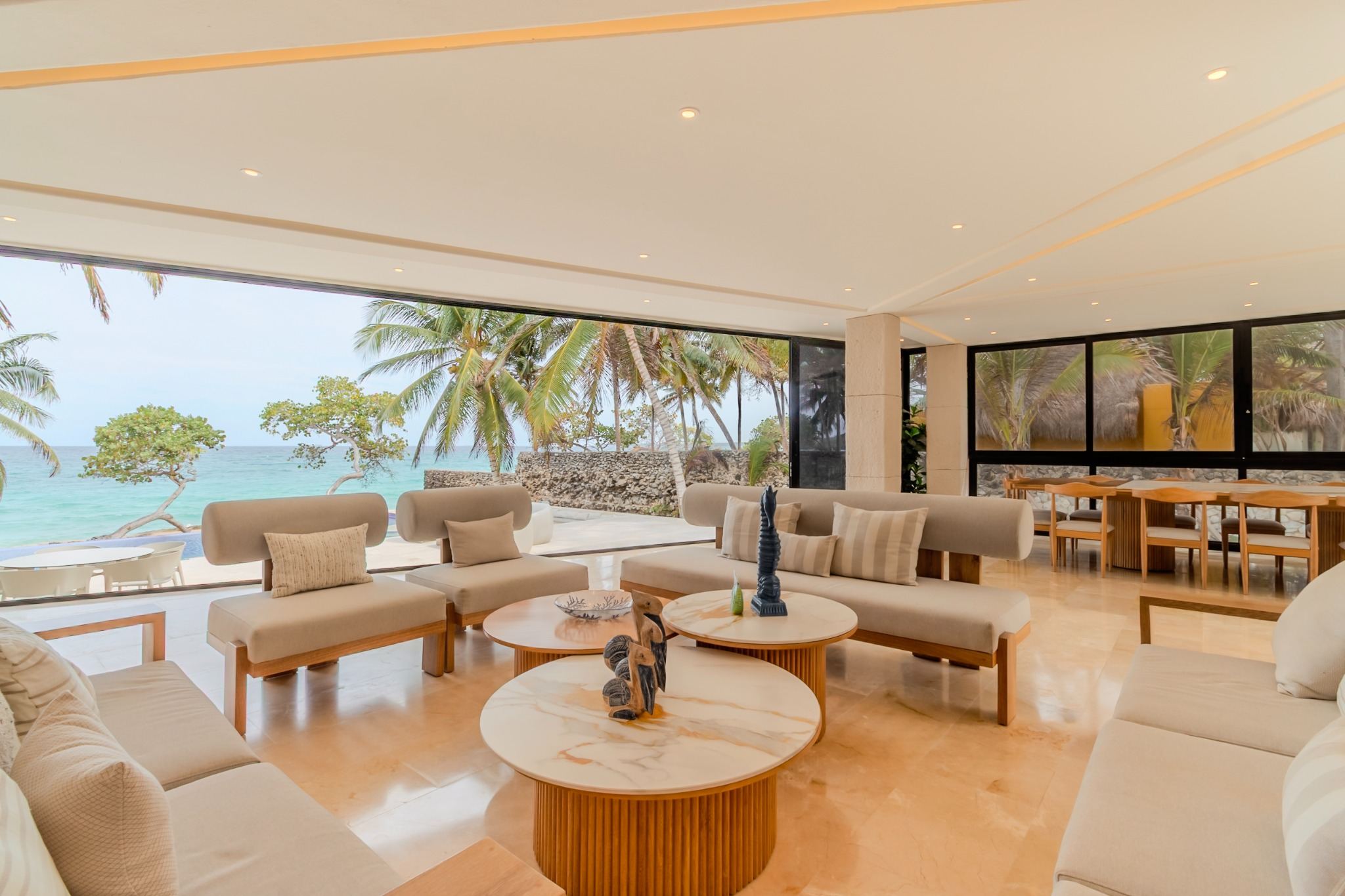 Casa Roca interior lounge with sea view in Cartagena
