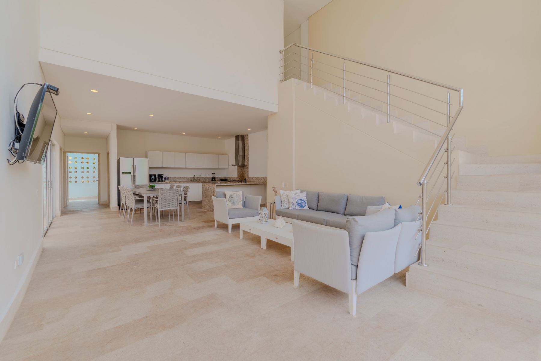 Casa Areia living dining kitchen in Cartagena